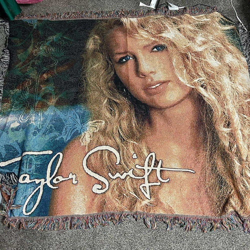 Taylor Swift Throw Blanket